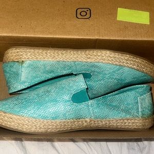 Seven7 slip in shoes size 8